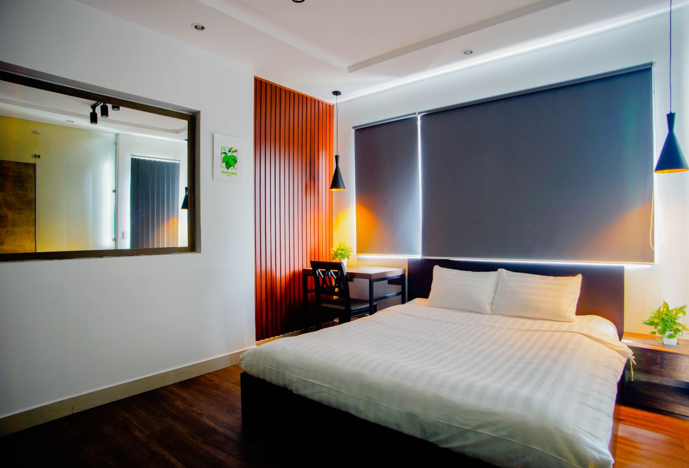 Lá Hotel Bình Tân
